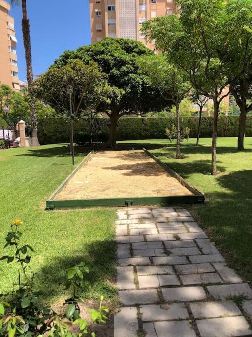 Precioso apartamento en Urbanización junto al mar. Alicante Exterior foto